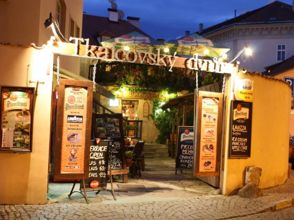 & Restaurant Tkalcovsky Dvur Apartmán Prague